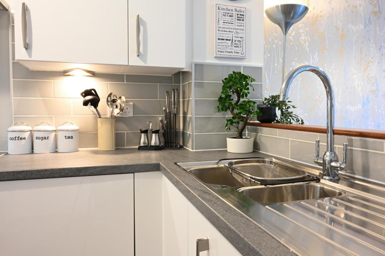 Luxury 4 Bed House With Gated Parking In The Heart Of Birmingham! Apartment Exterior photo