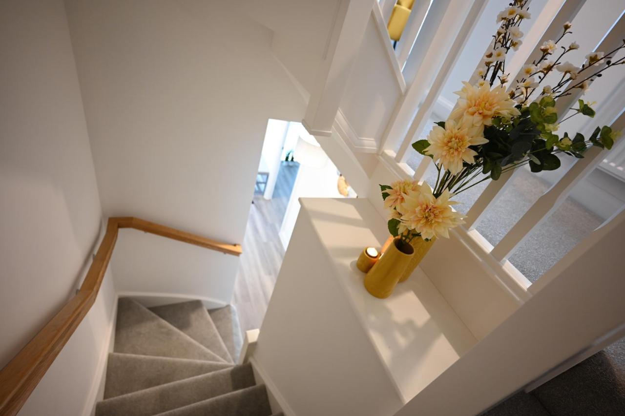 Luxury 4 Bed House With Gated Parking In The Heart Of Birmingham! Apartment Exterior photo